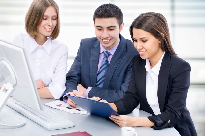 Standing Desks vs. Sitting Desks Which One to Choose Everything For